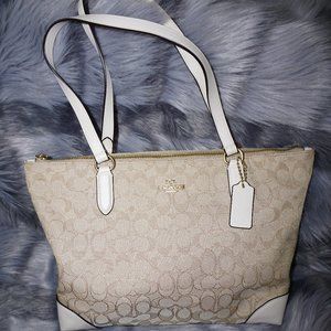 Coach Signature Zip Tote